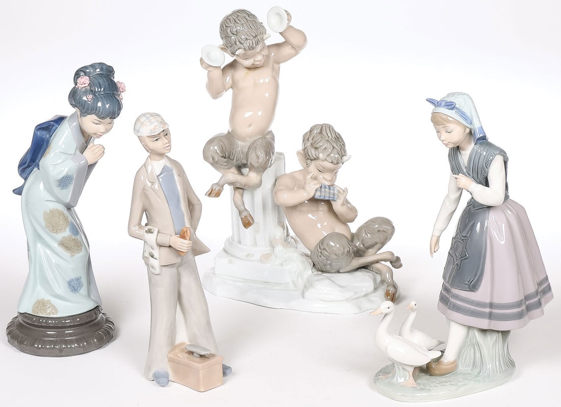 3 LLADRO FIGURES & ANOTHER (1 of 3)