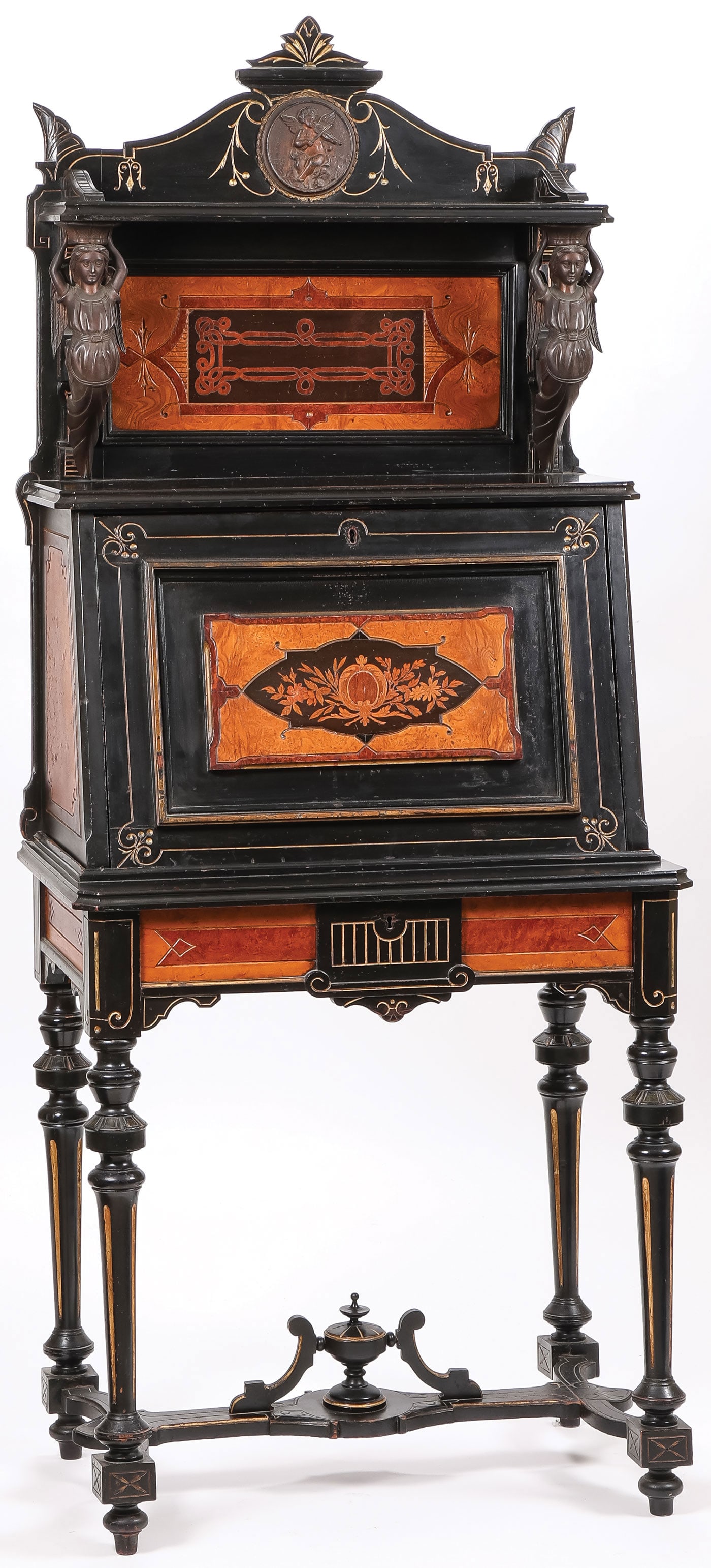 GOOD AMERICAN AESTHETIC MOVEMENT SECRETARY (1 of 4)