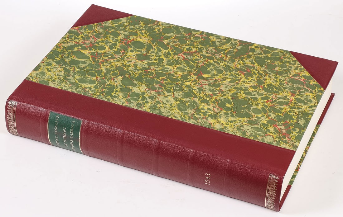 LEATHER BOUND DE HUMANI CORPORIS FABRICA (1 of 3)