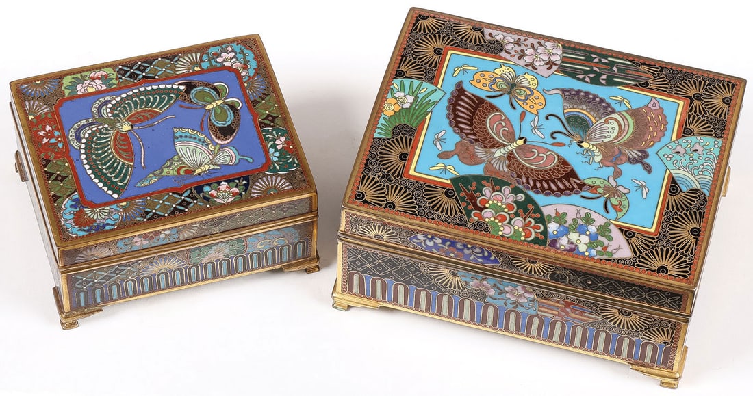 PAIR OF JAPANESE CLOISONNE ENAMEL BOXES, MEIJI: PAIR OF JAPANESE CLOISONNE ENAMEL BOXES, MEIJI. Comprising a pair of very fine gilt and enameled boxes, each resting on bracket feet, the sides banded in flower heads, fans, and repeating patterns. Th