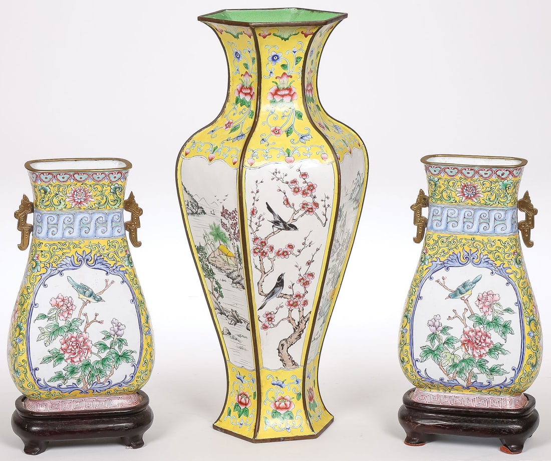 CHINESE CANTON FAMILLE JAUNE ENAMEL VASES (1 of 5)