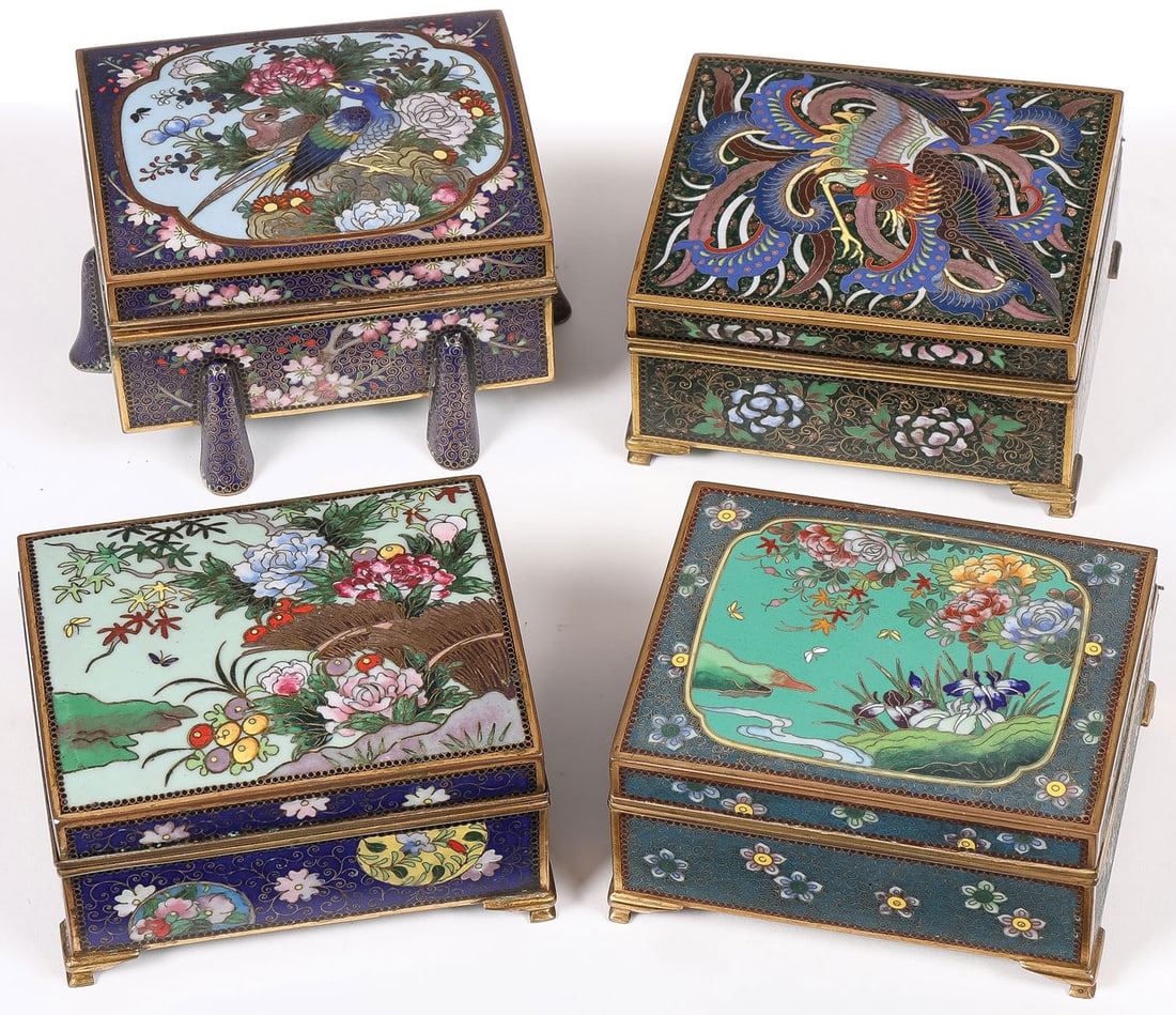 4 JAPANESE CLOISONNE BOXES, MEIJI: 4 JAPANESE CLOISONNE BOXES, MEIJI. Comprising four finely cloisonne enameled Japanese boxes, Meiji. One resting on 6 raised feet and three resting on gilt bracket feet, the hinged lid of each decorate