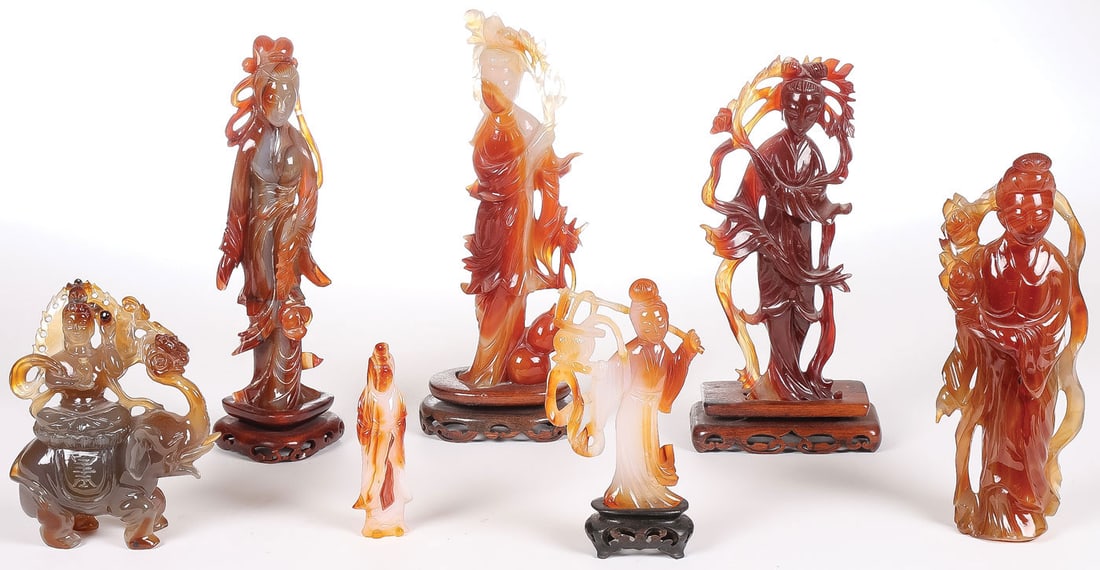 7 CHINESE CARVED AGATE FIGURES (1 of 2)