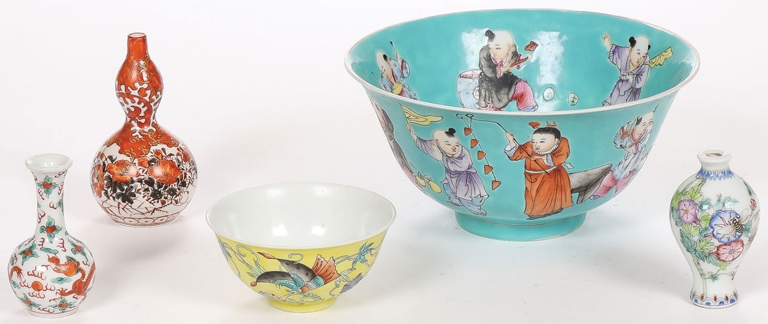 MIXED CHINESE PORCELAIN GROUP (1 of 4)