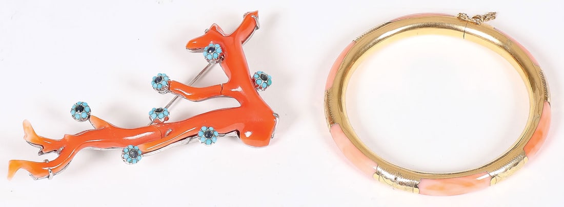 CHINESE CORAL AND JADE JEWELRY: CHINESE CORAL AND JADE JEWELRY. Comprising five individual pieces including a pink coral brooch set with turquoise and sapphire flower heads, width 4 inches (10.2cm), a 14K gold-mounted pink coral hin