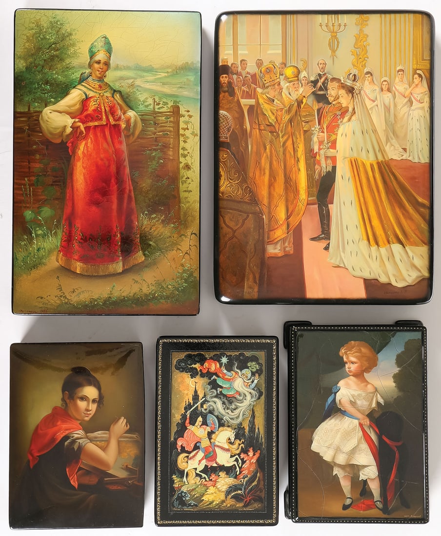 5 FINE RUSSIAN LACQUER BOXES: 5 FINE RUSSIAN LACQUER BOXES. Comprising a large Fedoskino box with a hinged lid depicting a Russian girl in traditional dress after the painting by Makovsky, as well as a large and exceptionally