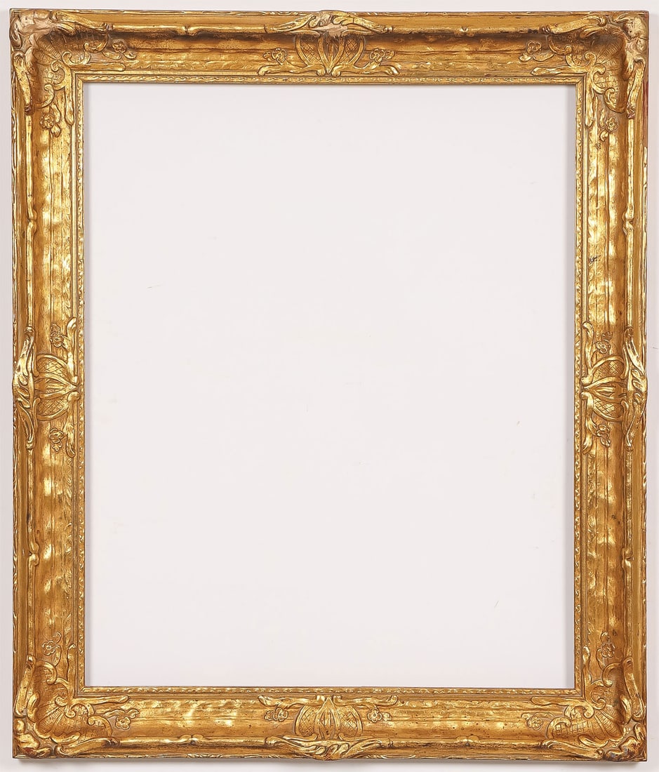 GOOD VINTAGE CARVED GILT WOOD FRAME (1 of 2)