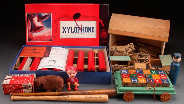 A GROUP OF VINTAGE GAMES AND TOYS: A GROUP OF VINTAGE GAMES AND TOYS, EARLY 20TH CENTURY. Comprising a lithograph wood barn and farm animal toy set, a Tudor xylophone in original box, a souvenir Louisville Slugger wood Mickey Mantel ba
