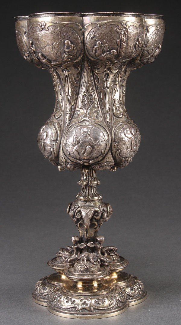 ELKINGTON, MASON & CO. ENGLISH GREEK REVIVAL GILT CUP: AN ELKINGTON, MASON & CO. ENGLISH GREEK REVIVAL PARCEL-GILT ELECTROPLATE CUP, CIRCA 1850. Height 8.25 inches (21 cm). Provenance: The Estate of Dr. Edward P. Gerber (1928-2013), Reno, NV.