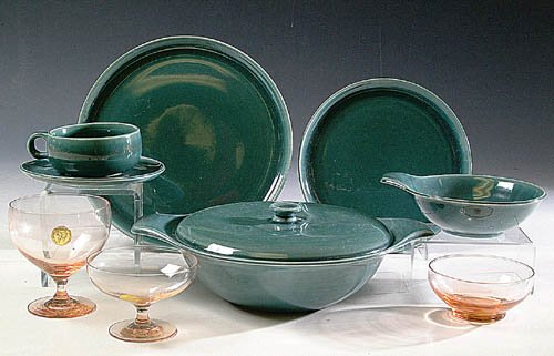 A 38 PIECE SET OF "RUSSEL WRIGHT" BY ST: A 38 PIECE SET OF "RUSSEL WRIGHT" BY STEVENVILLE service for five with extra plates and bowls together with a thirty piece set of "American Modern" in pink by Morgantown. Estimate $200-$400