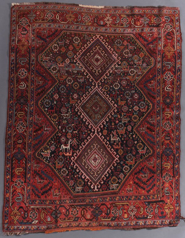 A QASHQAI ORIENTAL RUG, SOUTHWEST PERSIA: A QASHQAI ORIENTAL RUG, SOUTHWEST PERSIA, CIRCA 1910. 4 feet 8 inches x 5 feet 11 inches (142.2 x 180.3 cm). Provenance: From the lifetime estate collection of Jose Antonio Danobeitia (1942-2011). Bor