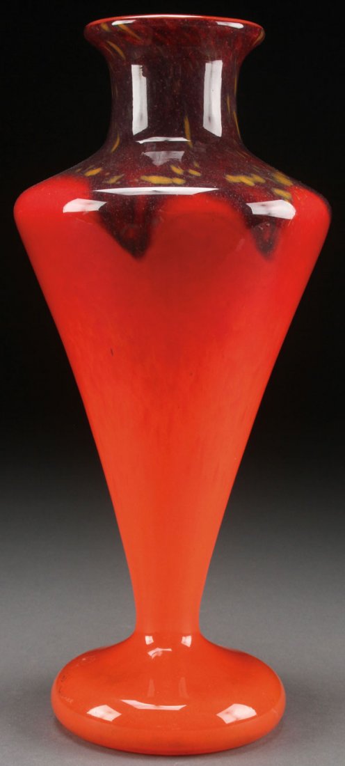 A GOOD SCHNEIDER FRENCH ART GLASS VASE: A GOOD SCHNEIDER FRENCH ART GLASS VASE, EARLY 20TH CENTURY. Of amphora form in Chinese red colored jade glass overlaid with amethyst and pale yellow. Inscribed on foot "Schneider France." Height 13.75