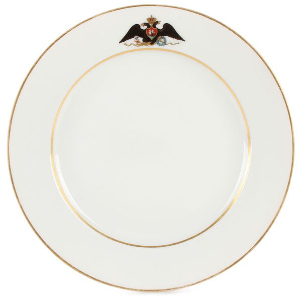 IMPERIAL RUSSIAN PORCELAIN PLATE: AN IMPERIAL RUSSIAN PORCELAIN PIECE FROM THE GATCHINA PALACE SERVICE, IMPERIAL PORCELAIN FACTORY, PERIOD OF NICHOLAS II. Comprising a dinner plate emblazoned with the Imperial double headed eagle be
