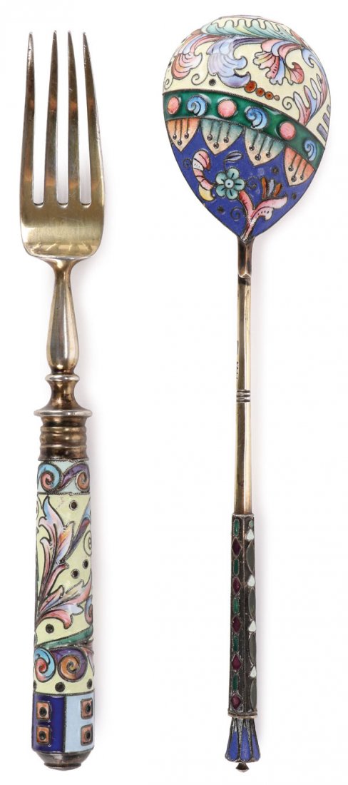 RUSSIAN SILVER & ENAMEL, OVCHINNIKOV & 6TH ARTEL: A FINE RUSSIAN SILVER AND SHADED ENAMEL FORK AND SERVING SPOON, OVCHINNIKOV AND THE 6TH ARTEL, MOSCOW, 1908-1917. Comprising a silver-gilt fork with substantial handle in shaded enamel in the Pan Slav
