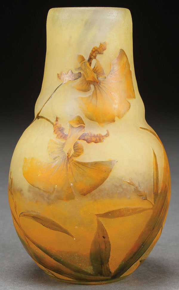 A FINE DAUM NANCY FRENCH ENAMELED ART GLASS VASE (1 of 2)