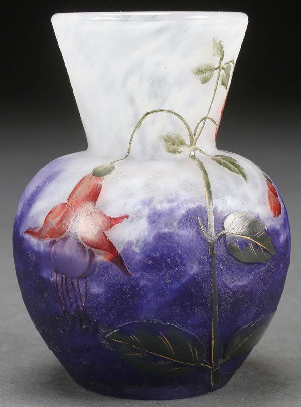 A DAUM NANCY FRENCH ENAMELED CAMEO ART GLASS VASE (1 of 2)