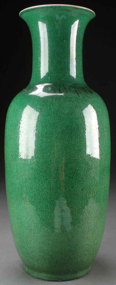 A LARGE CHINESE GREEN GLAZED ROULEAU VASE (1 of 3)