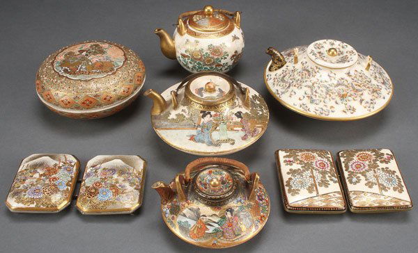 A SEVEN PIECE GROUP OF JAPANESE SATSUMA MINIATURE (1 of 4)