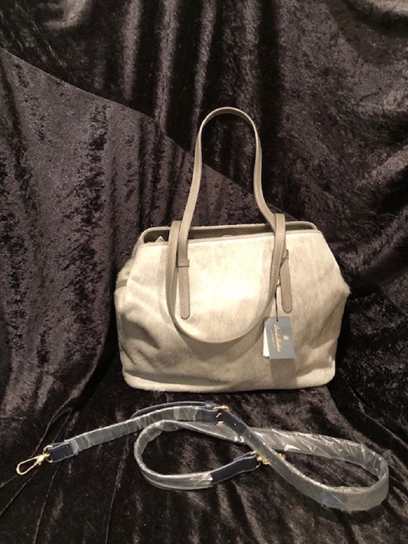 Brooks Brother Handbag PICK UP IN NEW HAVEN: Brooks Brother Handbag PICK UP IN NEW HAVEN est value $150-400