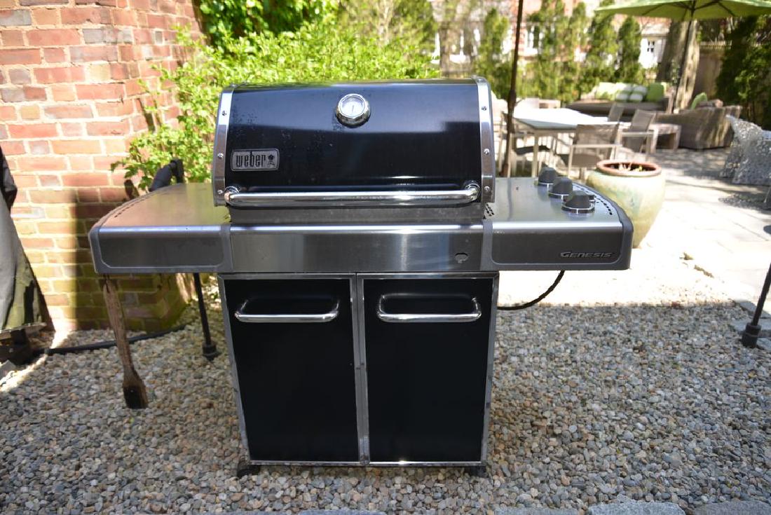 Weber Gas Grill Propane PICK UP IN NEW HAVEN, CT (1 of 4)