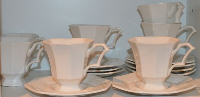INDEPENDENCE IRONSTONE CHINA: CASTLETON PATTERN: INDEPENDENCE IRONSTONE CHINA: CASTLETON PATTERN APPROX 43 PCS LARGE SELECTION OF EVERYDAY CHINA. PERFECT FOR THE UPCOMING HOLIDAYS. WHITE