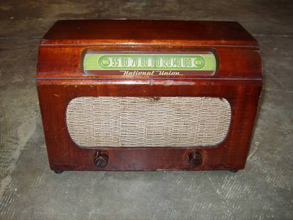 Art Deco National Union Radio: Working condition with some wear on the case. 13"w x 6 1/2"d x 8 3/4"h.