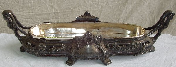 Intricate Center Pc. w/Insert