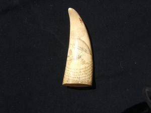 2121: Antique Scrimshaw Ivory Piece