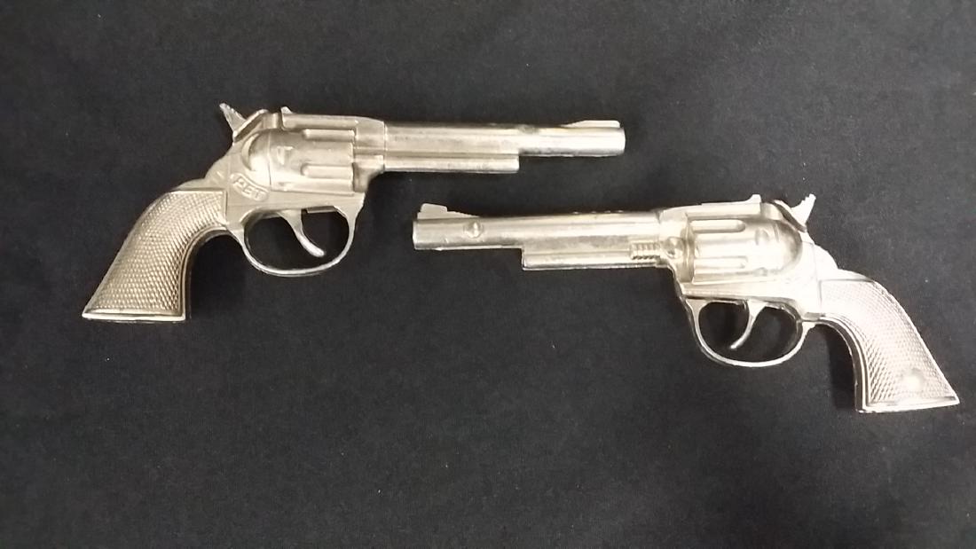 Lot of 2 Vintage Hubley Toy Cap Guns (1 of 2)