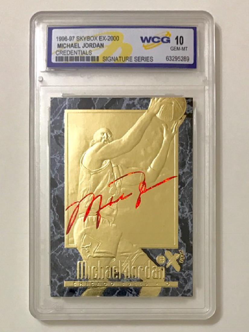 MICHAEL JORDAN Signature 23k Gold Basketball Card: Gem Mint 10 - 23kt Gold Credentials - Signature Series