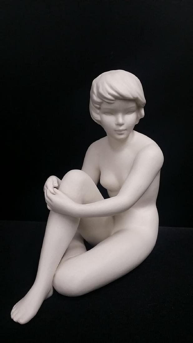 Vintage Goebel White Porcelain Nude Figure: Vintage Goebel White Porcelain Nude Figure