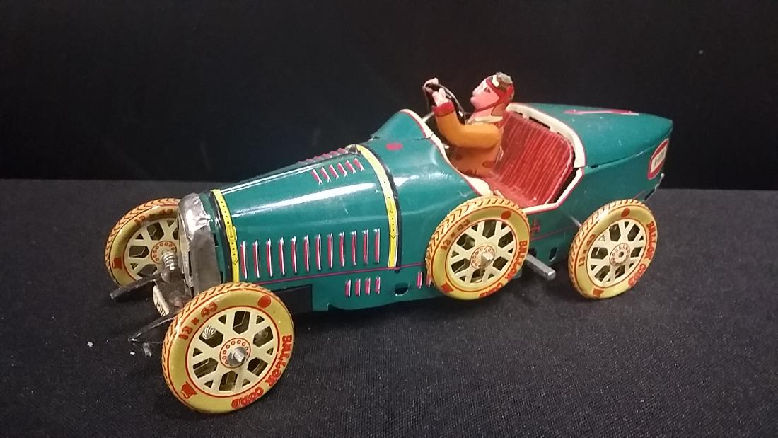 Vintage Style Tin Wind Up Race Car Toy: Vintage Style Tin Wind Up Race Car Toy
