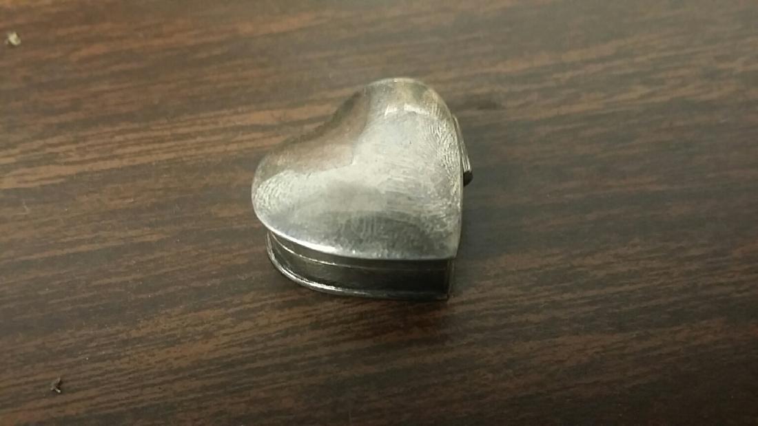 Vintage Sterling Silver Heart Shaped Pill Box: Vintage Sterling Silver Heart Shaped Pill Box