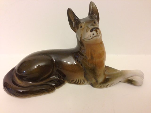 Circa 1918 - 1945 ROYAL DUX Porcelain Dog Figurine: Made in Czech Republic - Multiple Photos Posted