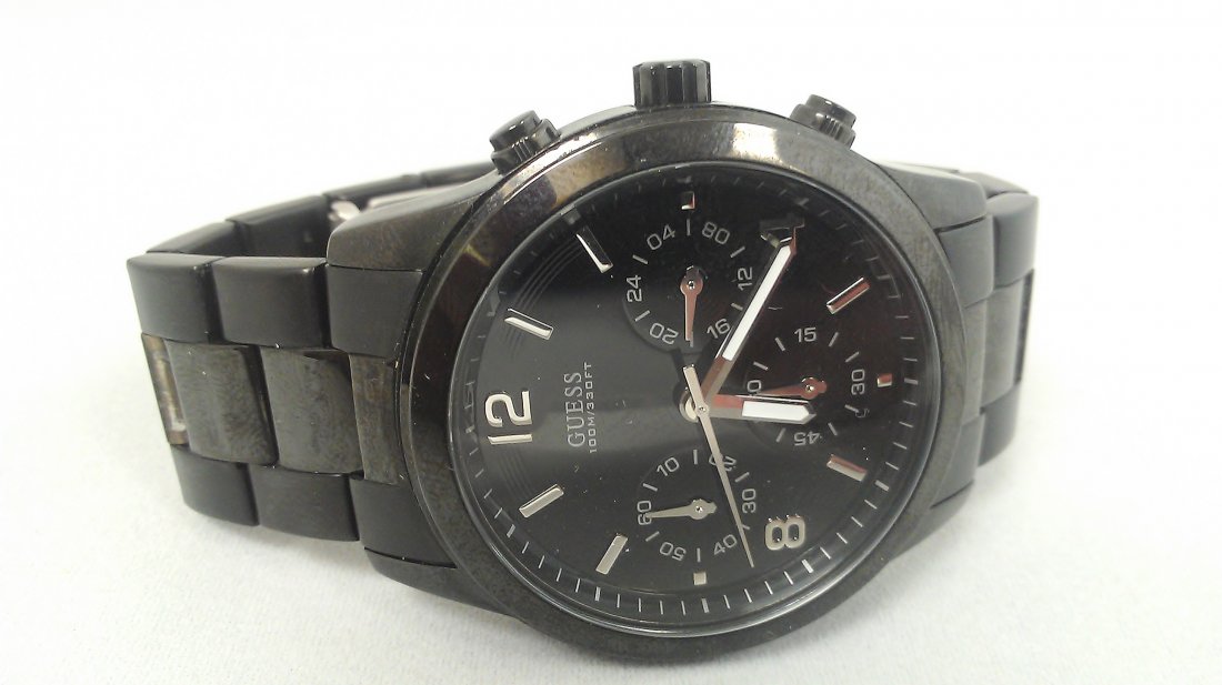 GUESS CHRONOGRAPH WATCH: LARGE SIZE GUESS CHRONOGRAPH WATCH