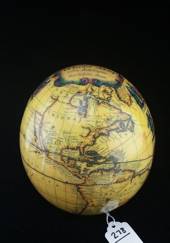 Map of the World on Ostrich Egg: Map of the World on Ostrich Egg