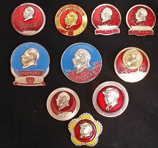 Lot of 10 Vintage Mao Si Tung Badges / Medals: Lot of 10 Vintage Mao Si Tung Badges / Medals