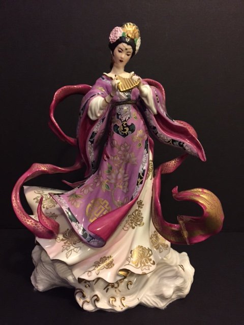 RARE "Dragon King's Daughter" by CAROLINE YOUNG: Very Large - Hand Painted - Fine Porcelain Very Hard to Find- Distributed by "The Franklin Mint, Pinky fingers on both hands are chipped.