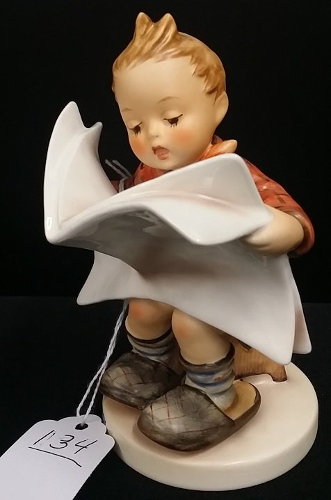 MJ Hummel Figurine "Latest News" 184: MJ Hummel Figurine "Latest News" 184