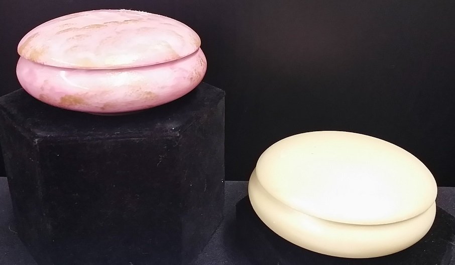 Lot of 2 Vtg. Limoges Framce Trinket Boxes: poudre d'or