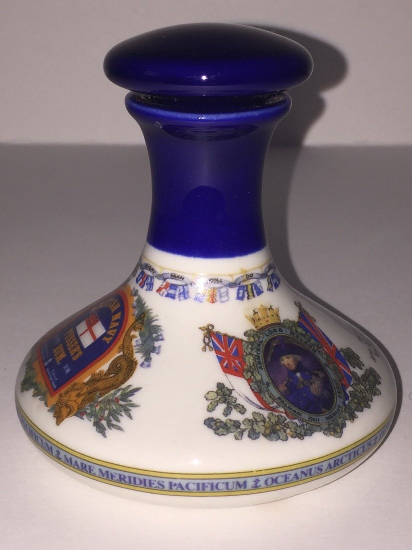 Vintage/Rare British Navy PUSSER'S Rum Bottle: Great Piece - Multiple Photos Posted
