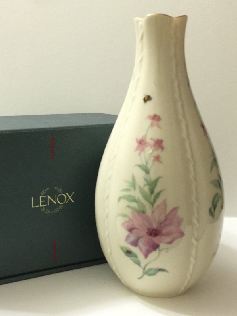 Beautiful Rare LENOX Morning House Cottage Vase: Beautiful Rare LENOX Morning House Cottage Vase