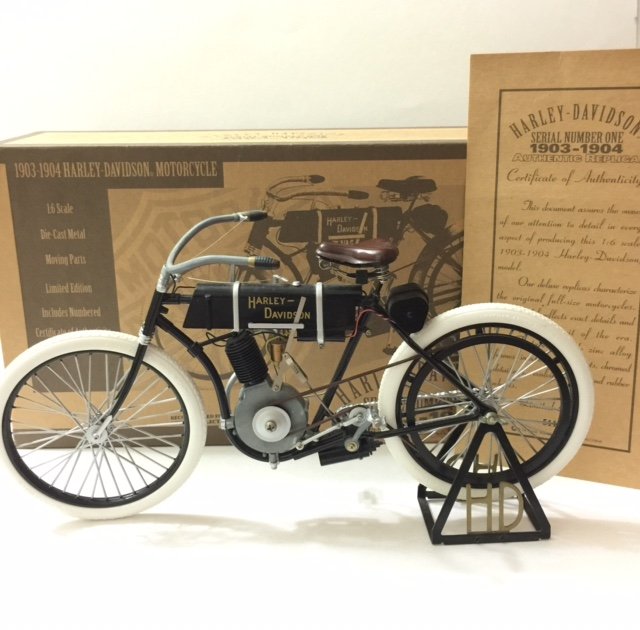 Rare HARLEY-DAVIDSON 1903/04 Die-Cast Motorcycle: Serial Number One - With Original Box & COA Large 1:6 Scale - Never Displayed - Must See all Photos