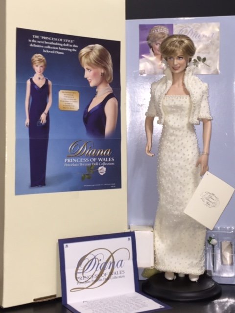 FRANKLIN MINT Diana Princess Wales Porcelain Doll: $250 Last Sold $250 Beautiful Hand Painted Porcelain Doll DIANA PRINCESS OF WALES - Never Removed from Box Complete w/Paperwork - Flawless - See all Photos