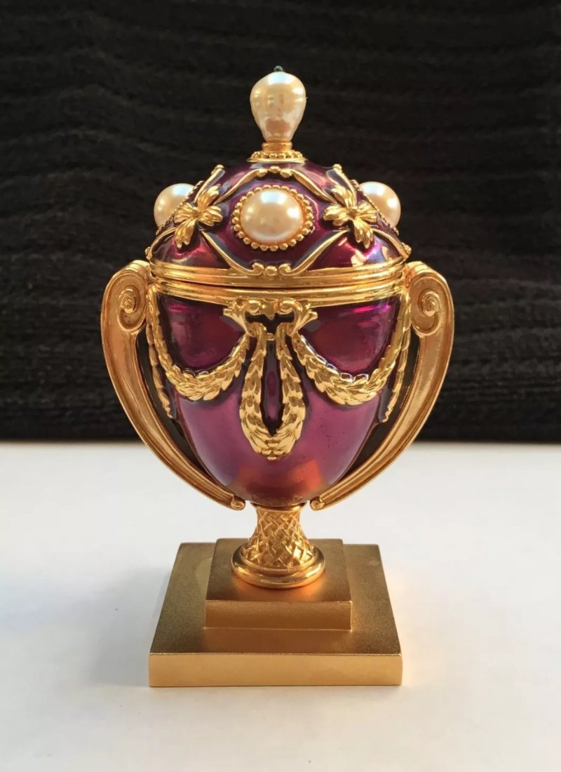 Signed FABERGE style Jeweled/Enameled Trinket EGG: Absolutely Gorgeous Piece from the Joan Rivers Collection Titled "The Lost Treasure Egg"- See all Photos