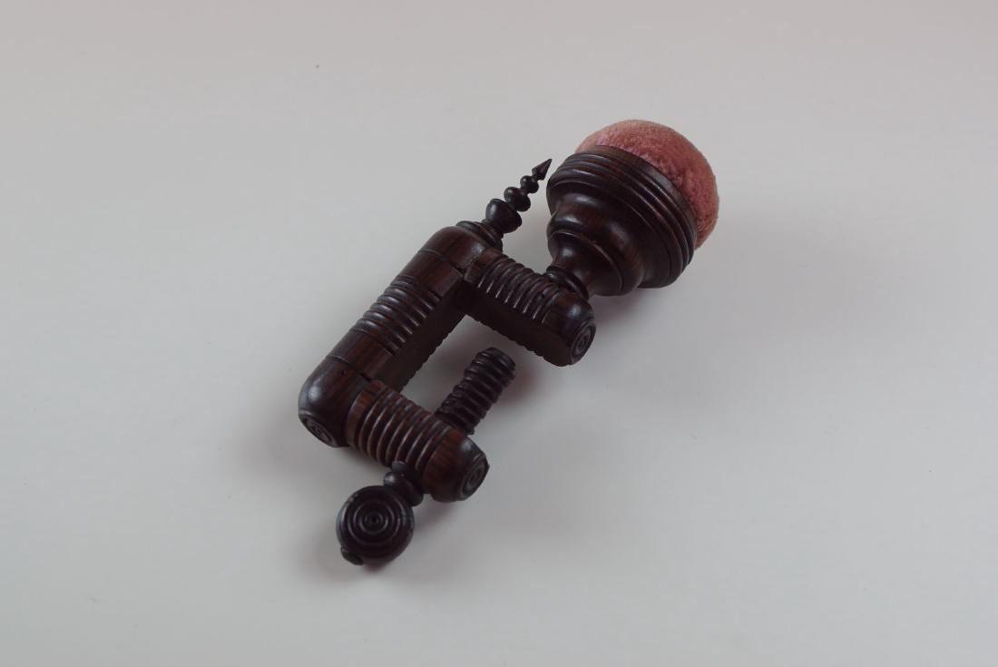 Victorian treen table clamp box pin cushion (1 of 2)