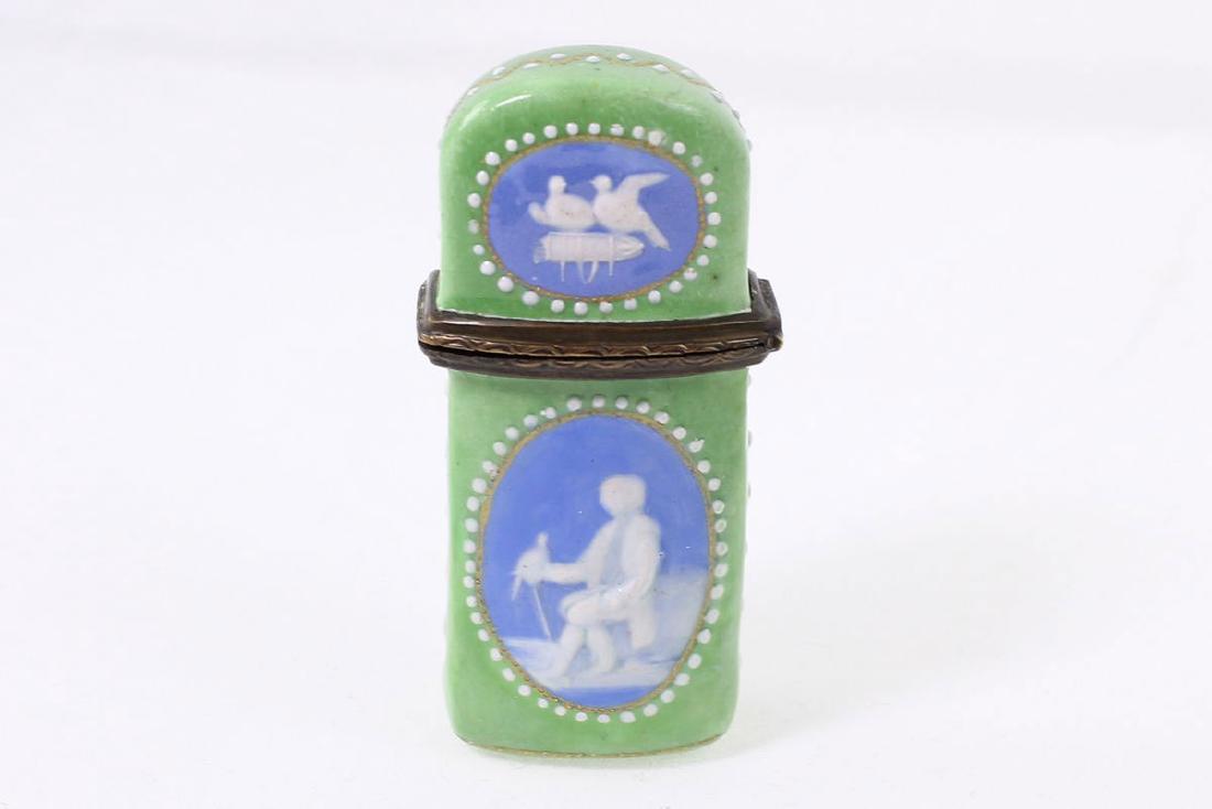 Bilston Scent bottle case and bottle (1 of 2)