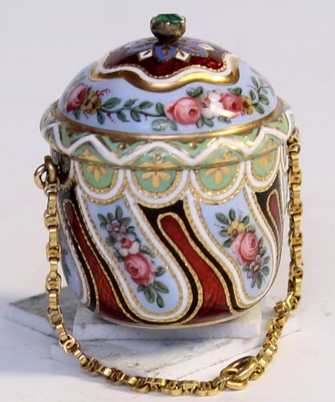 Swiss Gold and Enamel Vinaigrette (1 of 3)