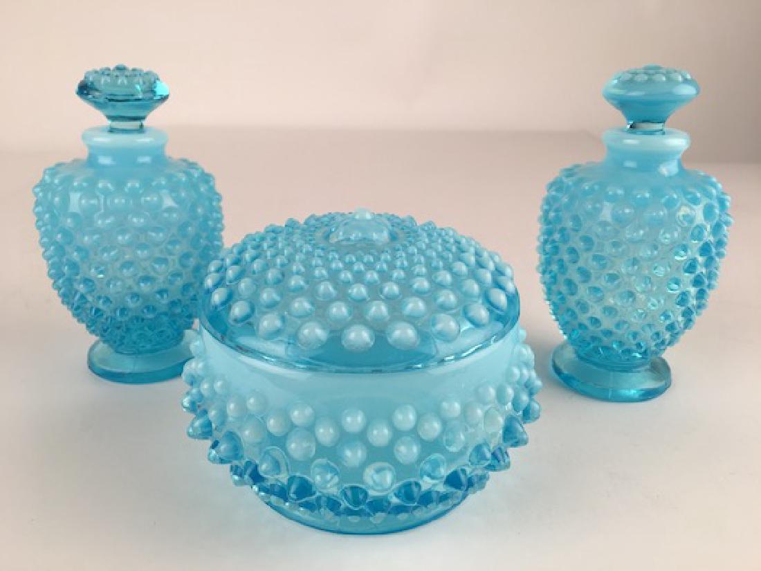 Vintage three piece hob nail tourquoise glass vanity (1 of 3)