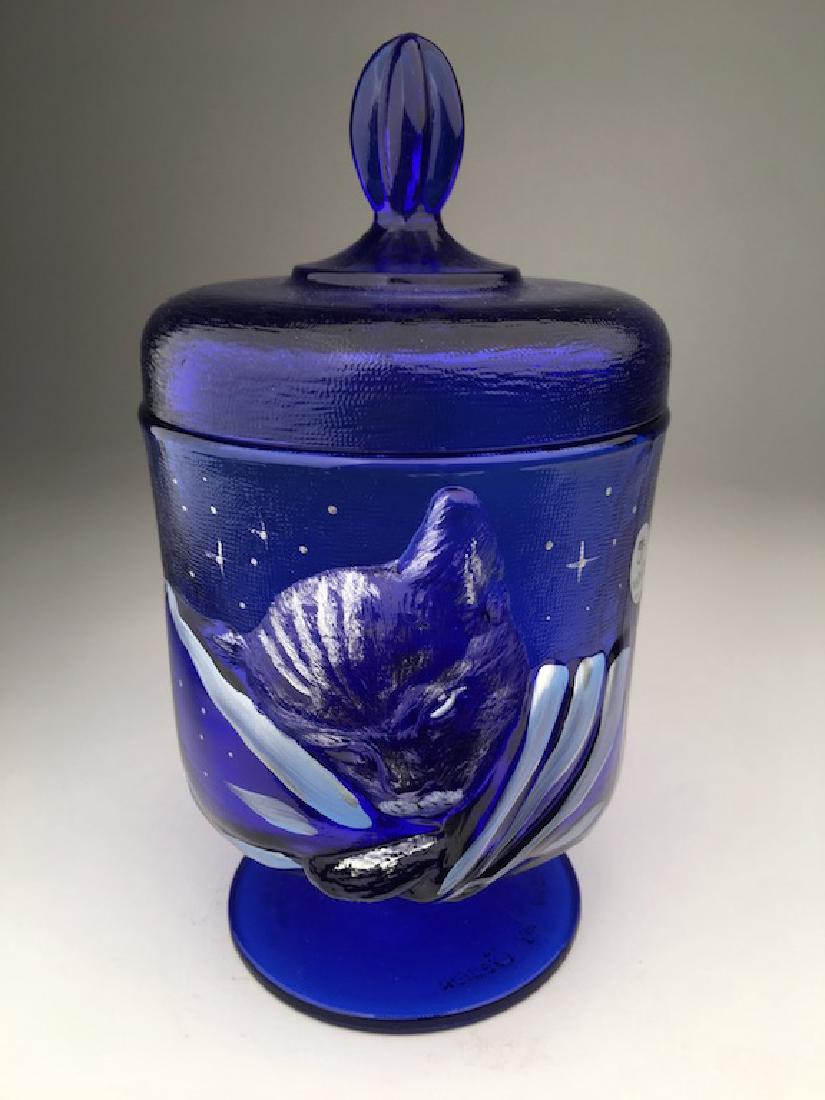 Vintage Fenton blue glass covered jar with a kitten on (1 of 7)